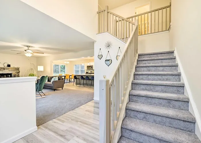 3 Mi To Kalahari: Pocono Summit Home W/ Game Room!