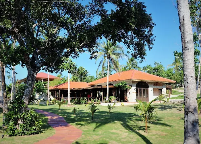 Island View Beachfront Resort