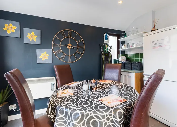Rooms By Maes Y Mor Town Centre