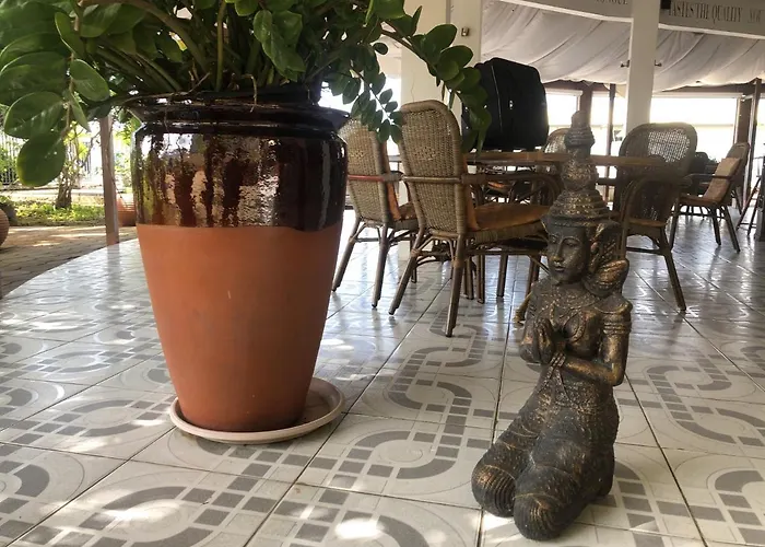 Hotel Bar Restaurant Emergency 911 Sto Lk Group