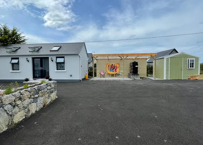Tigh Noor - Escape To Kinvara By The Sea!