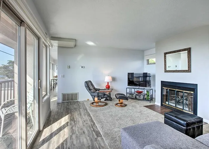 Pet-Friendly Cayucos Home W/ Ocean Views!