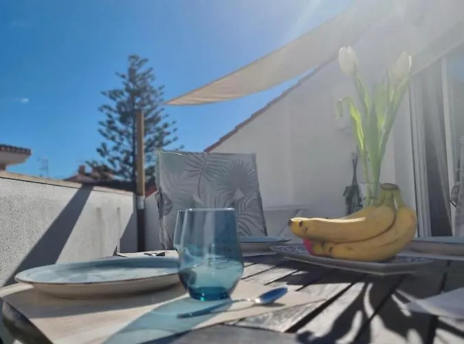 600m de la playa, terraza soleada