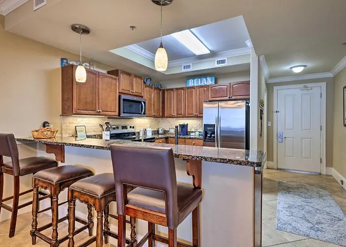 Beachfront Dauphin Island Condo: Pool Access!