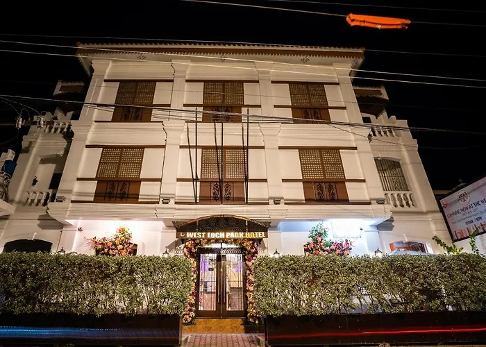 West Loch Park Hotel Vigan