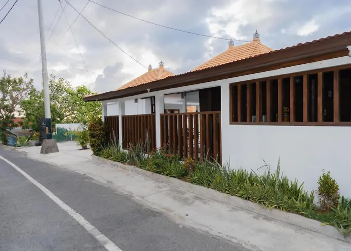 Lo Sari Bungalow
