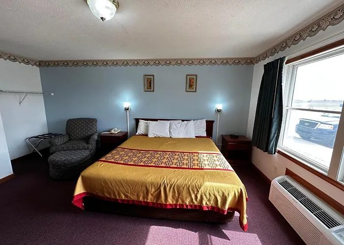Attica Inn