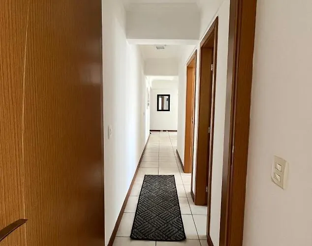 Apartamento espaçoso 2 quartos a 200 m da praia