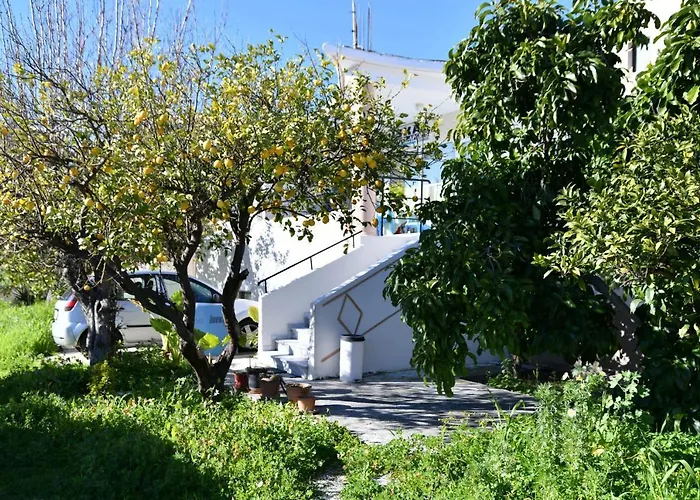 Iskas Apartments