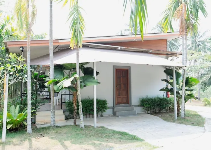 Lamphurai Riverside Resort And Spa
