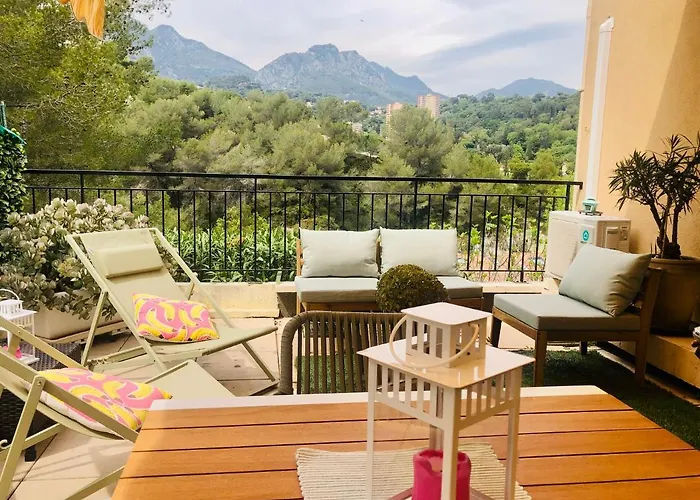 Mon Appart avec Terrasse et Piscine