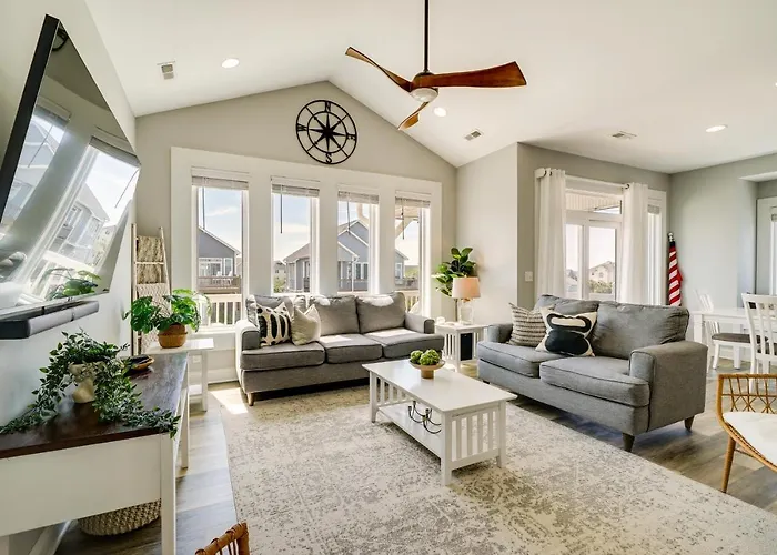 Modern Surf City Beach House W/ Hot Tub!