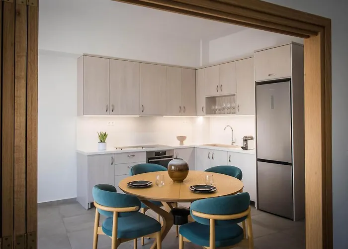 Loggia Suites By Good Life