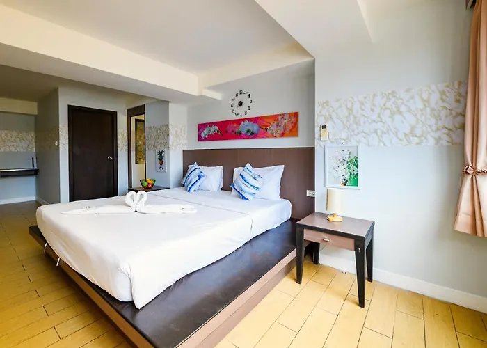 Scandia Beach Hotel - Soi 7 Best Location - 200M To Beach Next To Food Market