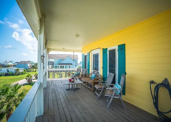 Serenity By The Sea - Great Views In Treasure Island