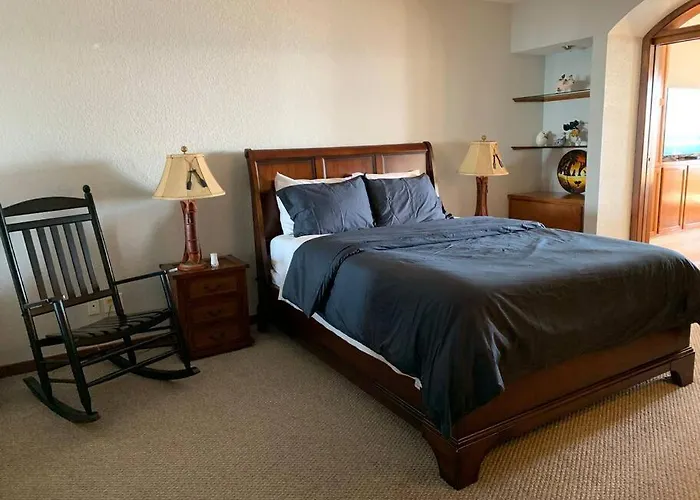 Cristal Azul Beach Front Condo 2&2 B