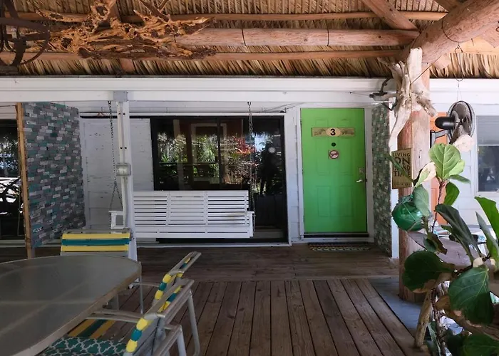 Beachpoint Cottages