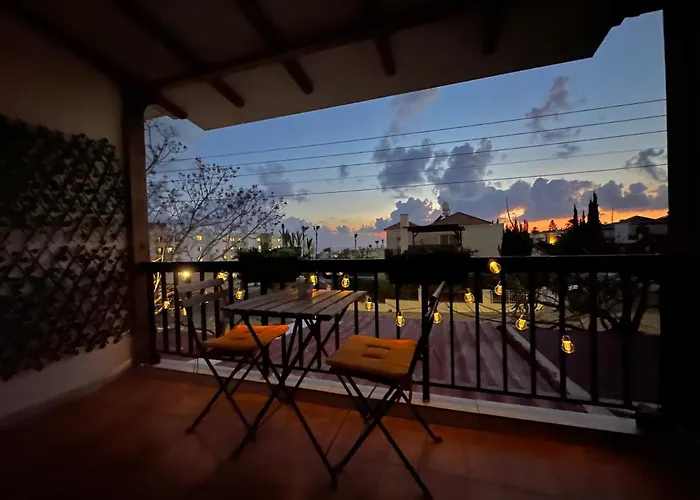 Coral Bay Seaview Apartment By Aria-Walk To Beach (Adults Only)
