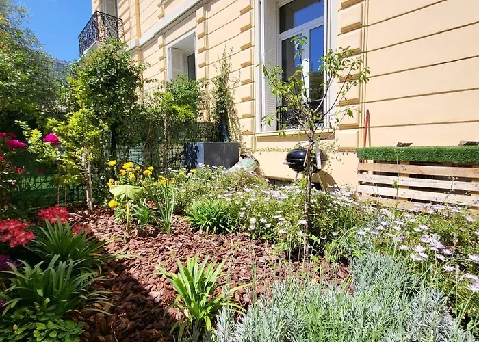 Super Flat, Garden. Bnbrickeys