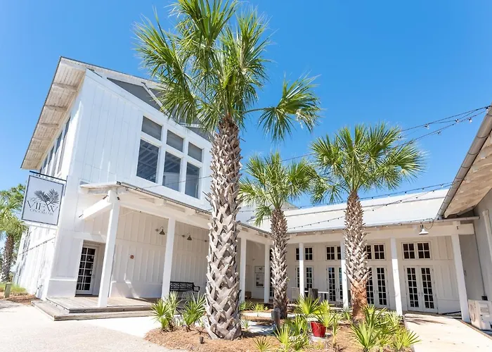 2 Resort Style Pools ! Walk2Beach ! 4 Bedrooms ! Board Walk ! Grill !