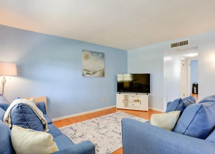 Idyllic Fort Pierce Retreat - Walk To Beach!