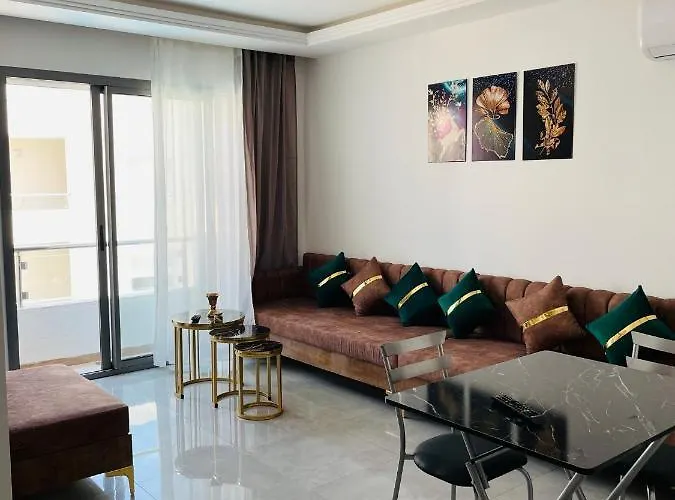 Luxus-Apartment mit Poolblick