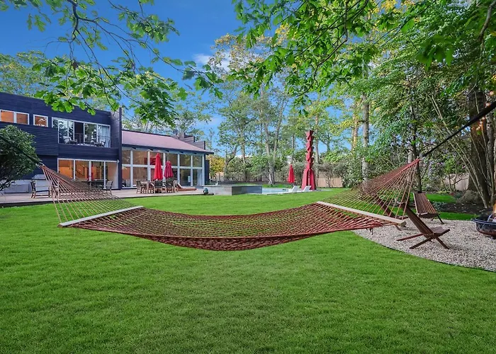 Chic Modern Retreat In The Heart Of Eh! Pool Open!