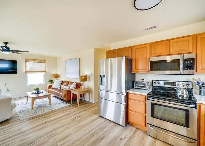 Nags Head Vacation Rental W/ Hot Tub: Near Beach!