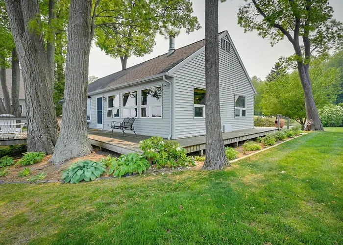 'Summer Place' A Vibrant Rental On Lake Huron