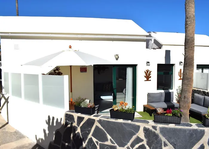 Bungalow La Palmera - 2 Bedroom - Playa Roca Residence Sea Front Access - Pool View - Free Ac - Wifi