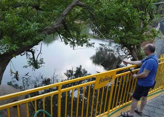 Mazhavilkadu Forestresort & Restaurant