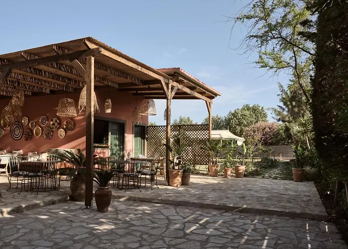 Anemelia Retreat - Explore & Recharge