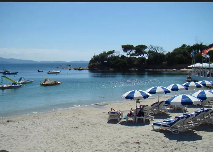 Superbe Pieds dans l eau ajaccio face à la mer plage de sable fin route des îles des sanguinaires