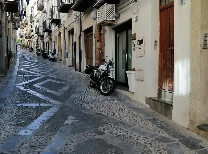 Una Stanza a Cefalù