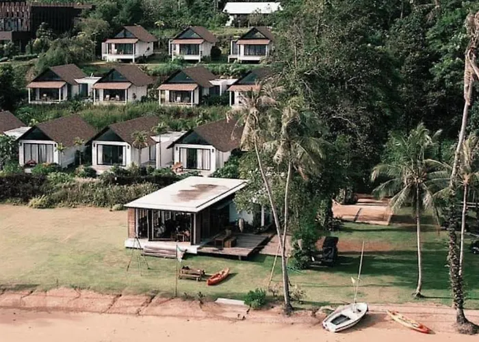 Little Moon Villa