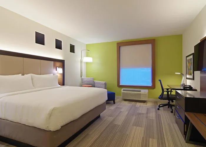 Holiday Inn Express & Suites - Phoenix North - Scottsdale By Ihg