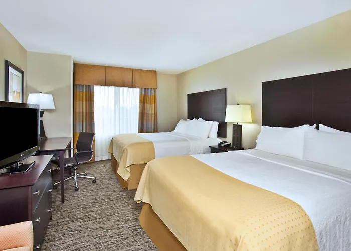 Holiday Inn & Suites Green Bay Stadium By Ihg