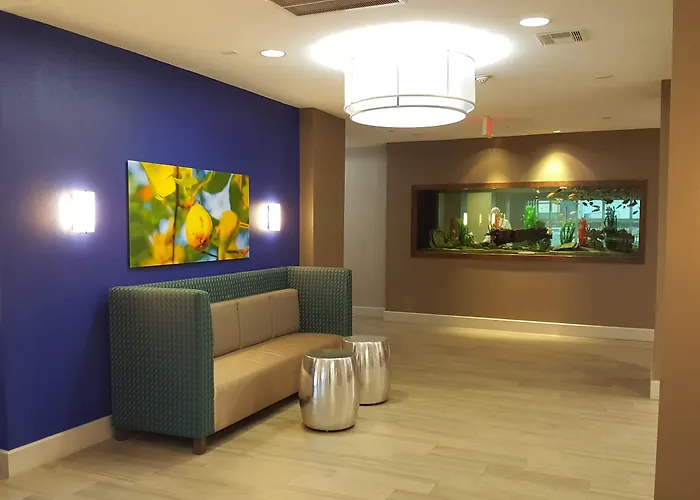 Holiday Inn Express Pearland By Ihg