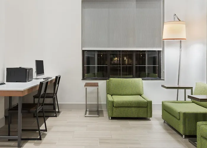 Holiday Inn Express & Suites - Nearest Universal Orlando By Ihg