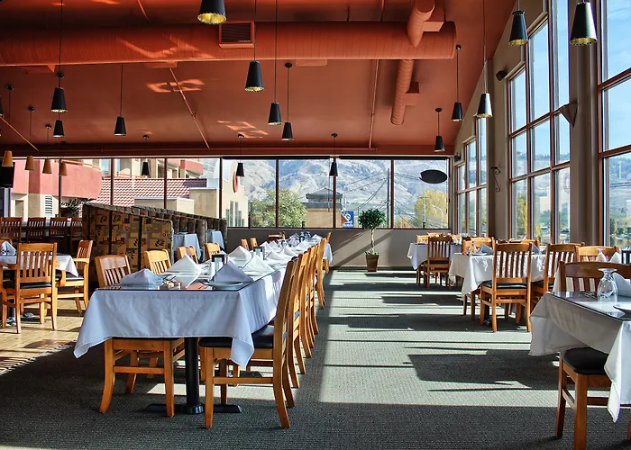 Holiday Inn Hotel & Suites Osoyoos By Ihg