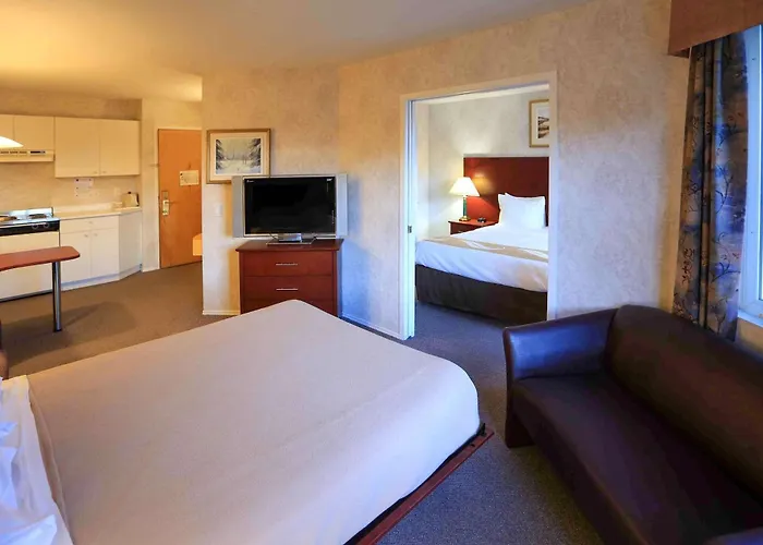 Quality Suites