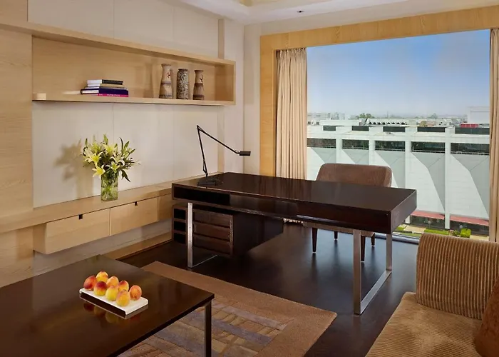 Hyatt Regency Chandigarh, Elante Mall