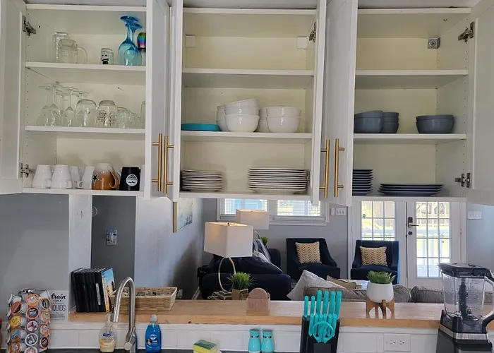 Sea-La-Vie, Your Beach House Oasis