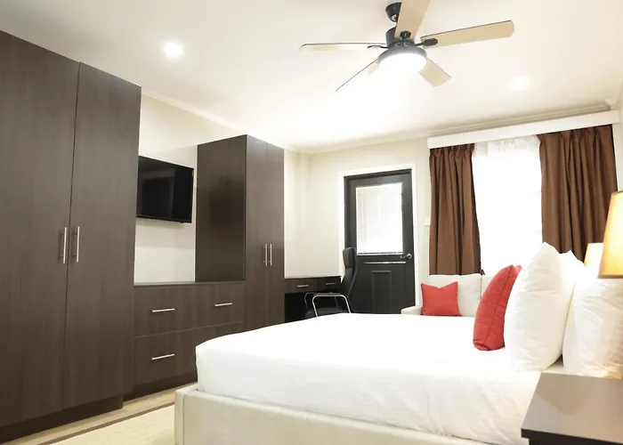 Myah'S Hotel