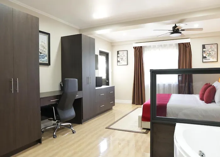 Myah'S Hotel