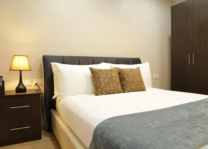 Myah'S Hotel