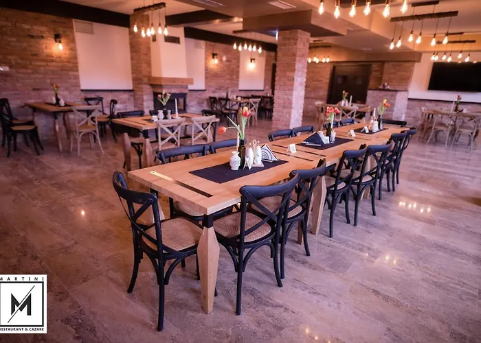 Martini Restaurant & Cazare