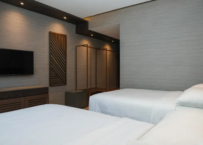Adelina Hotel And Suites