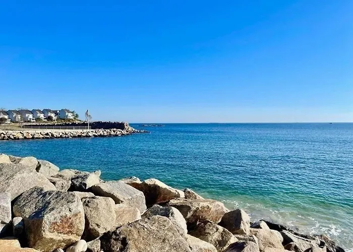 Experience Classic New England-Walk To Beach&Shops