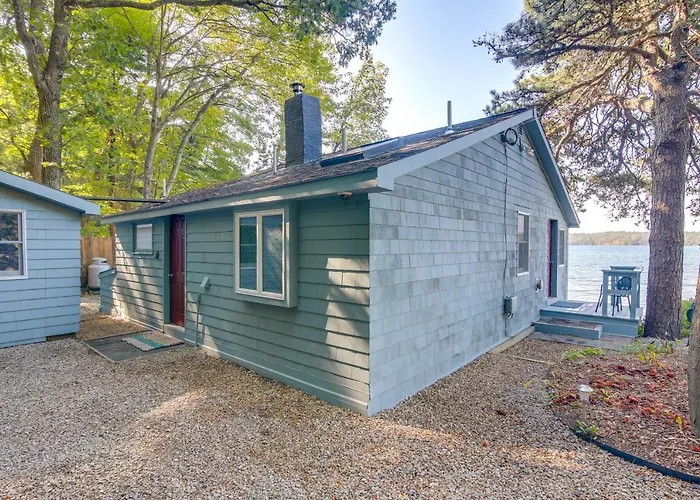 Quiet Plymouth Cottage On Great South Pond!